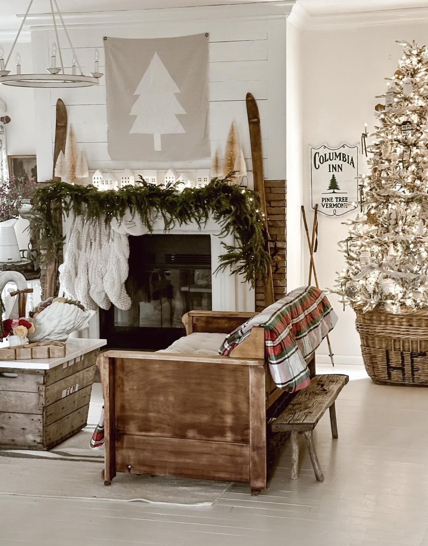 Neutral Boho Christmas mantel 